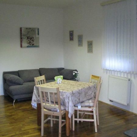 Ferienwohnung Hisa Marjetica Marburg Exterior foto